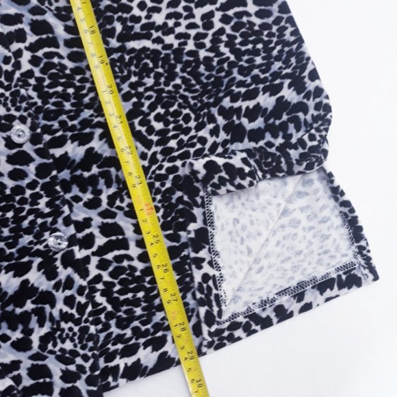 Jason Maxwell Velvet Leopard Button Down Tunic - Picture 4 of 7